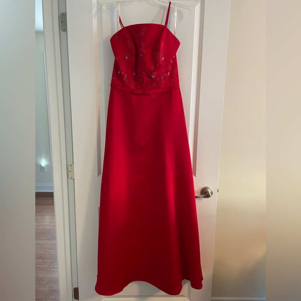 Red Size 12 Alfred Angelo Spaghetti Strap Flower Embroidered Dress with train